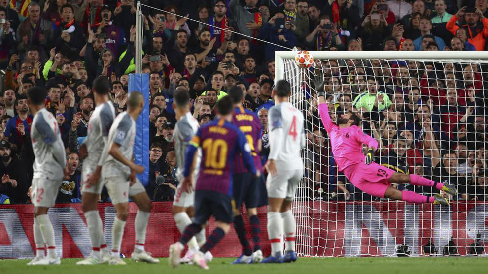 Gol de tiro libre de Messi al Liverpool