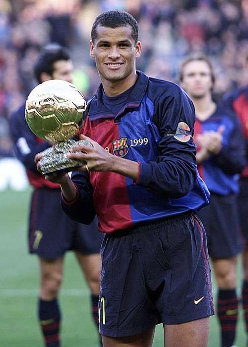 Rivaldo en acción