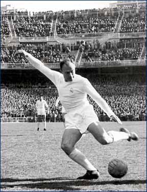 Di Stéfano celebrando título